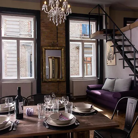 New Walnuttree Double 12 Pers Apartment Budapest