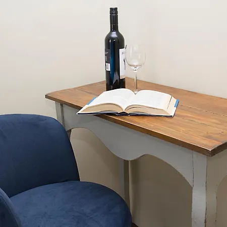 New - Walnuttree Double 12 Person Apartment Central In Budapest - Hungary